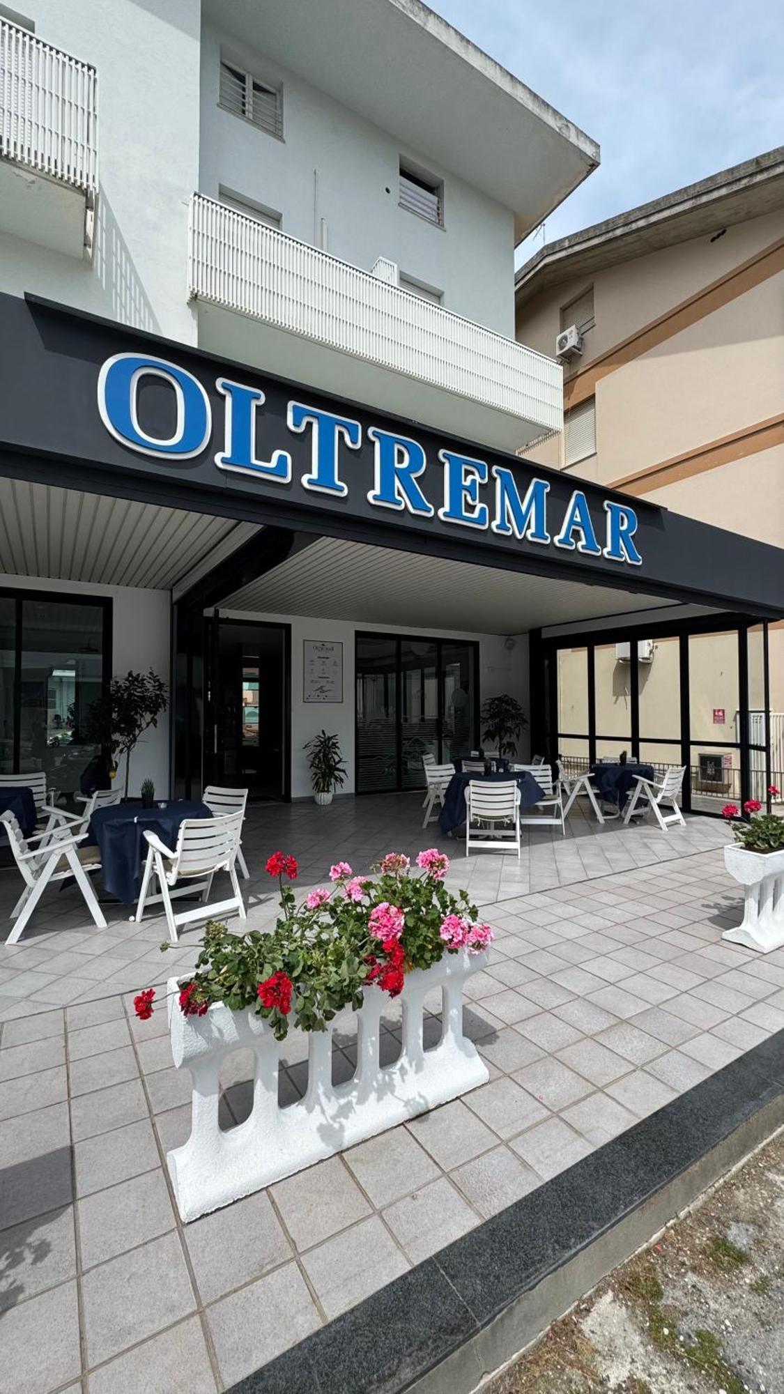 Hotel Oltremar B&B 카톨리카 외부 사진